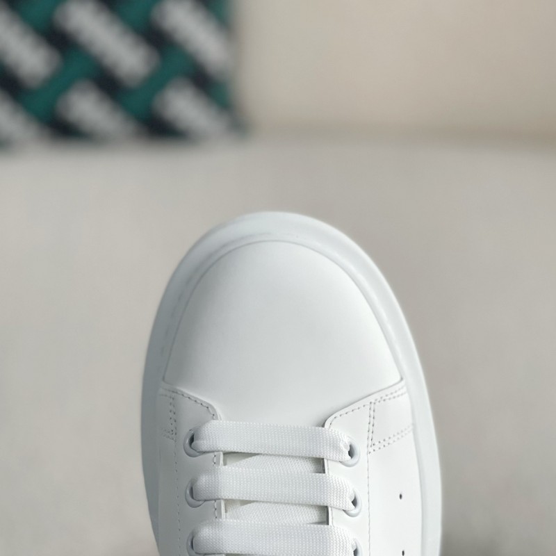 Ale*d*r M*Q*en MQ Jelly Dark Blue Tail Sneakers