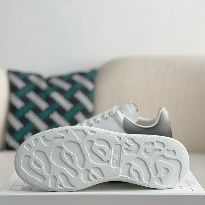 Ale*d*r M*Q*en MQ Jelly Dark Blue Tail Sneakers