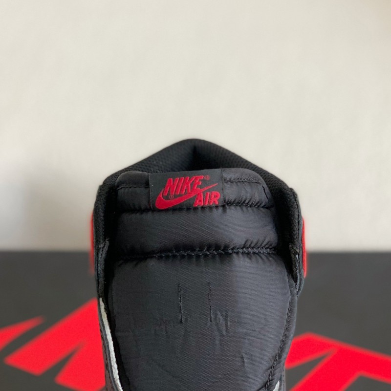 Air Jordan 1 Retro High OG Bred Toe