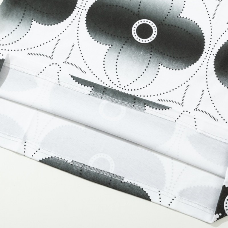 L0*is V*t0n Watercolor four-leaf grass water-dyed t-shirt