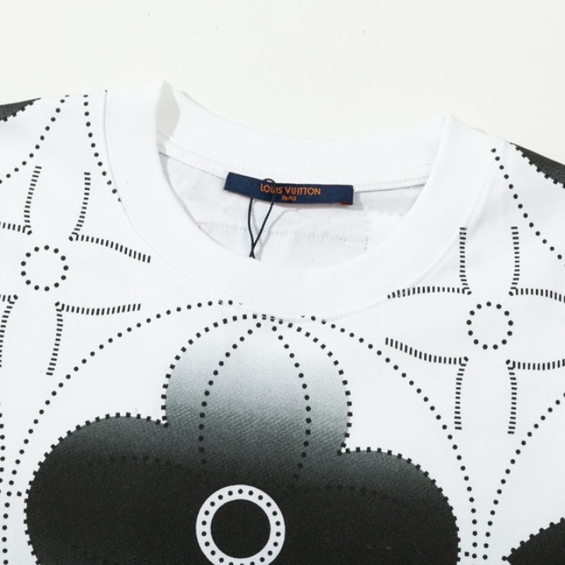 L0*is V*t0n Watercolor four-leaf grass water-dyed t-shirt