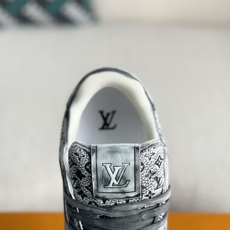 L0*is V*t0n SNEAKERS