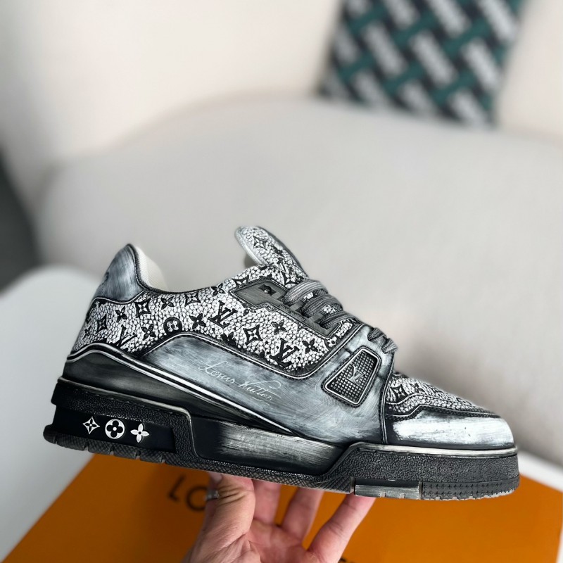 L0*is V*t0n SNEAKERS