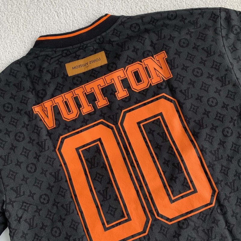 L0*is V*t0n Letter Logo t-shirt