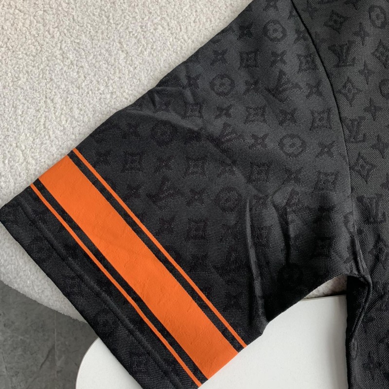 L0*is V*t0n Letter Logo t-shirt