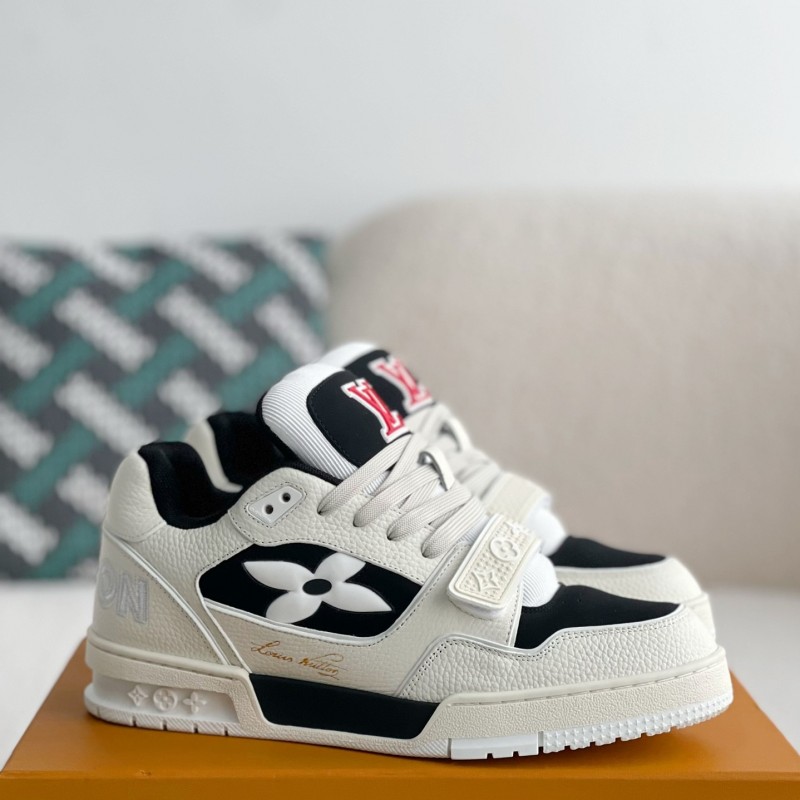 L0*is V*t0n SNEAKERS