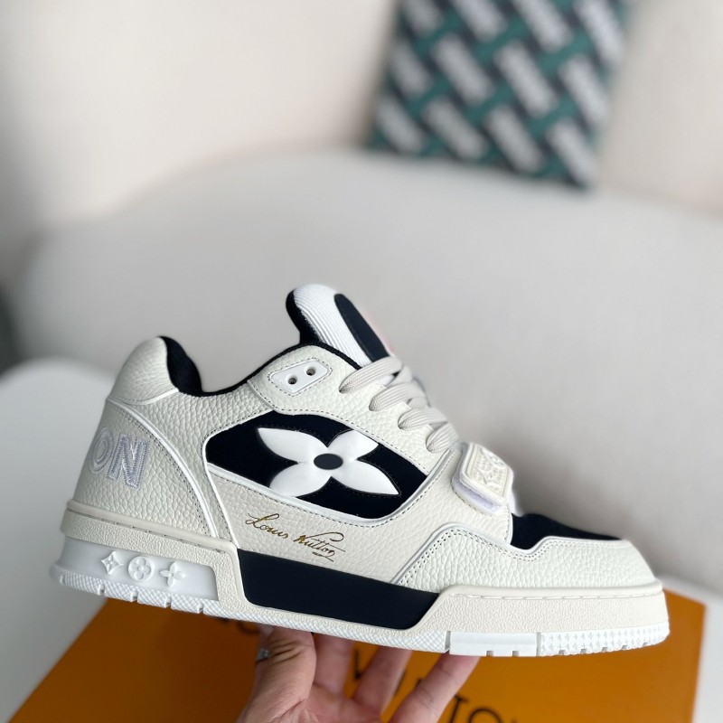 L0*is V*t0n SNEAKERS