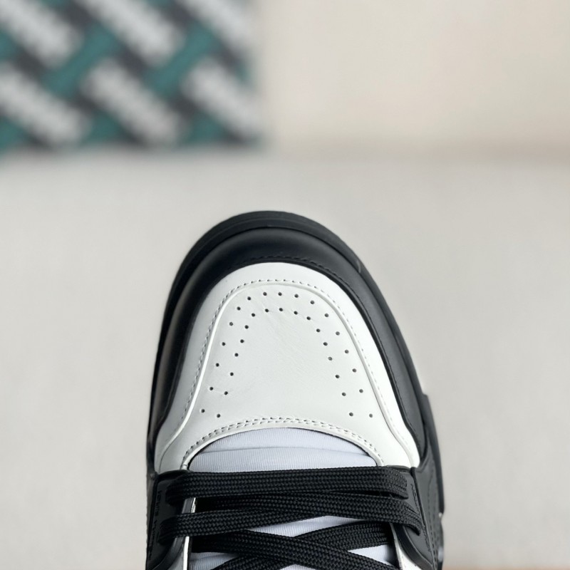 L0*is V*t0n TRAINER SNEAKERS