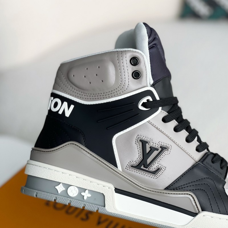 L0*is V*t0n TRAINER SNEAKERS