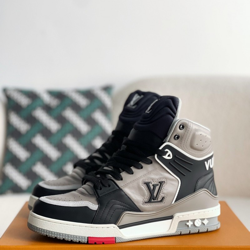 L0*is V*t0n TRAINER SNEAKERS