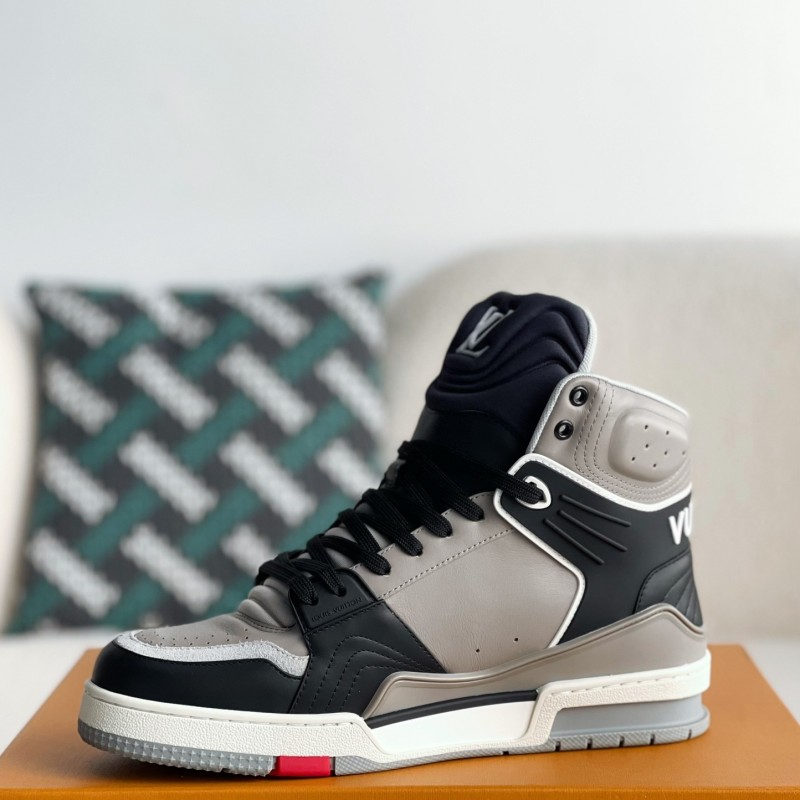 L0*is V*t0n TRAINER SNEAKERS