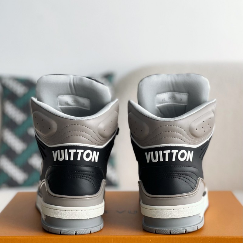 L0*is V*t0n TRAINER SNEAKERS