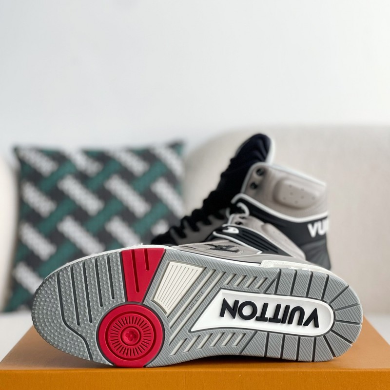 L0*is V*t0n TRAINER SNEAKERS