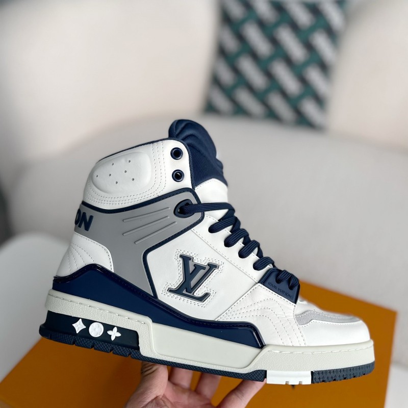 L0*is V*t0n TRAINER SNEAKERS