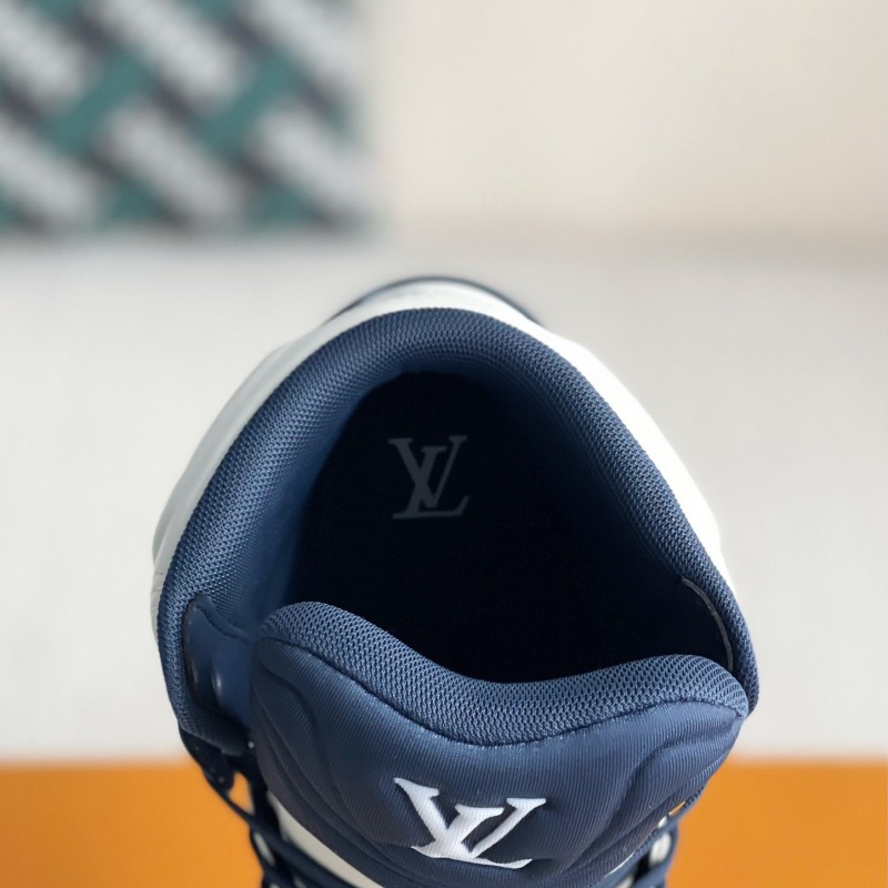 L0*is V*t0n TRAINER SNEAKERS