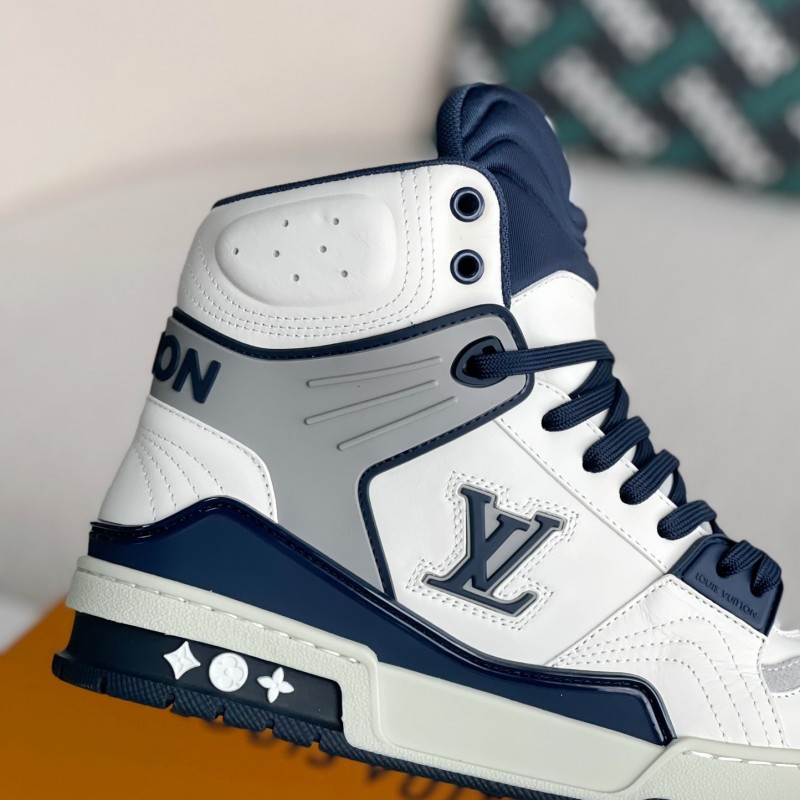 L0*is V*t0n TRAINER SNEAKERS