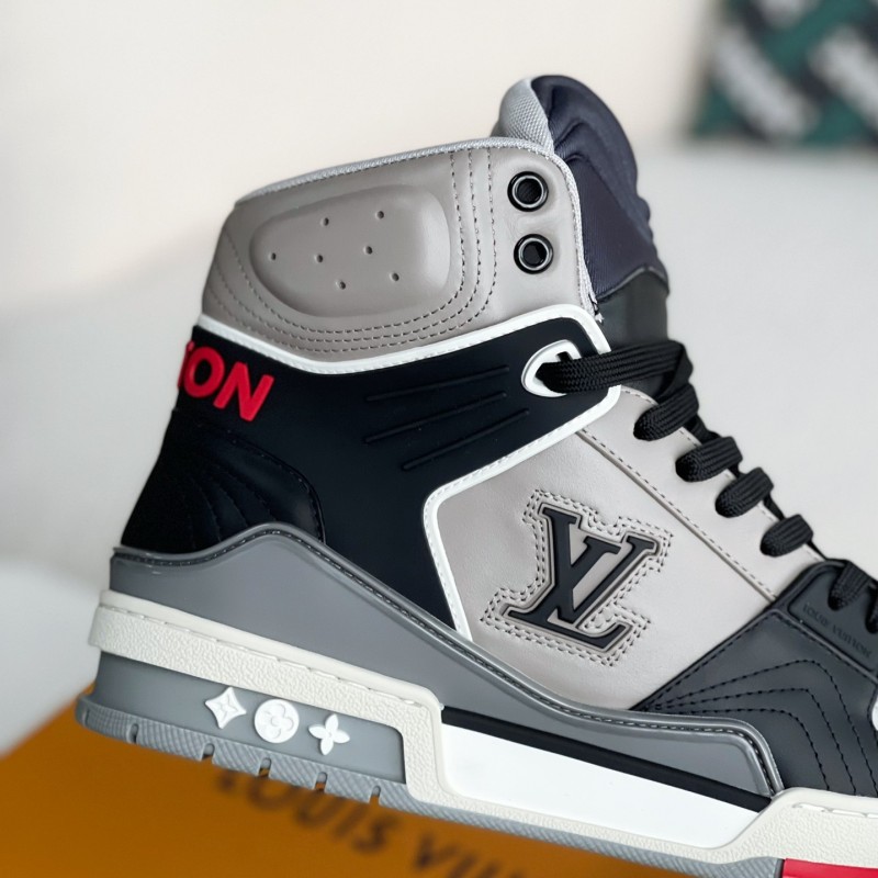 L0*is V*t0n TRAINER SNEAKERS
