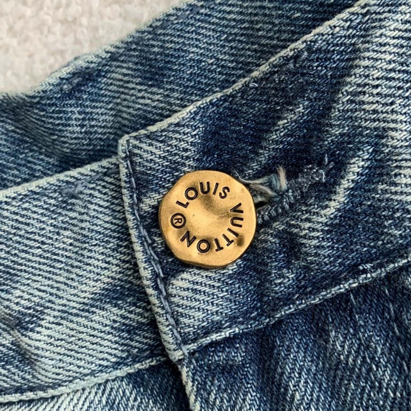 L0*is V*t0n Jean shorts