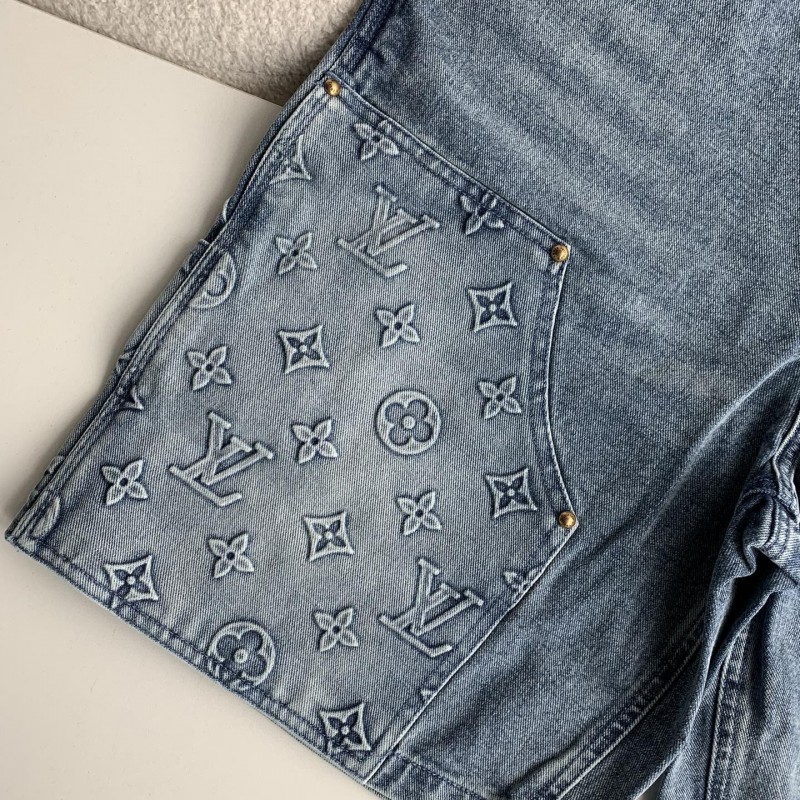 L0*is V*t0n Jean shorts