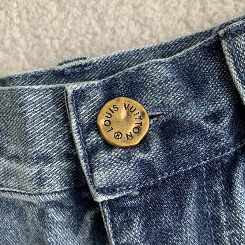 L0*is V*t0n Jean shorts