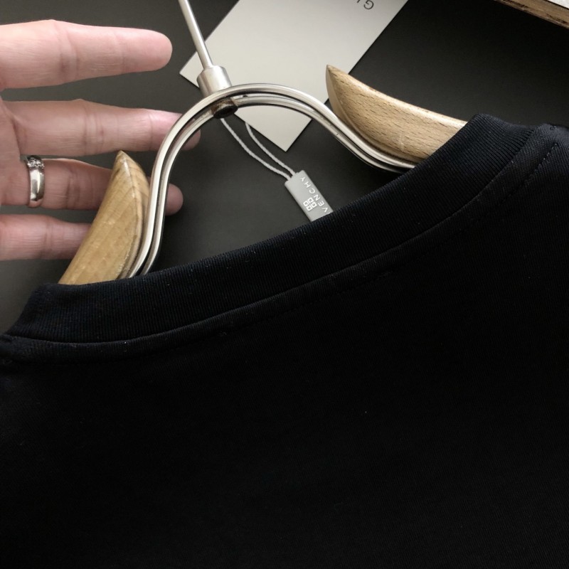 Givenchy Cartoon embroidery classic logo of love t-shirt