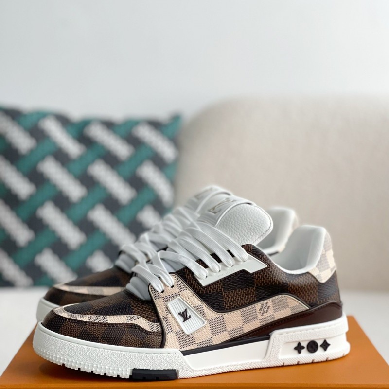 L0*is V*t0n TRAINER SNEAKERS