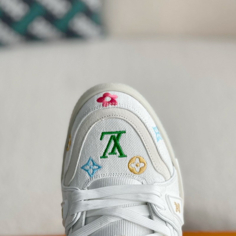 L0*is V*t0n TRAINER SNEAKERS
