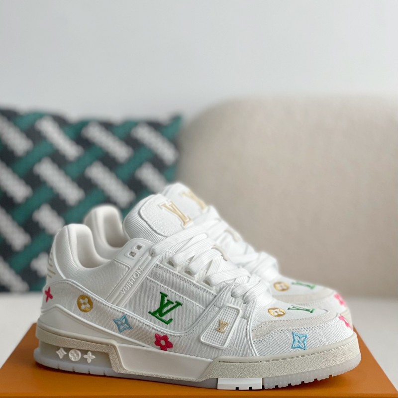 L0*is V*t0n TRAINER SNEAKERS
