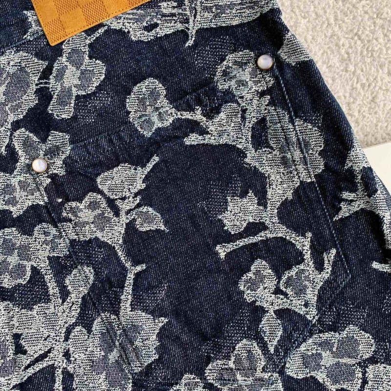 L0*is V*t0n Jean shorts