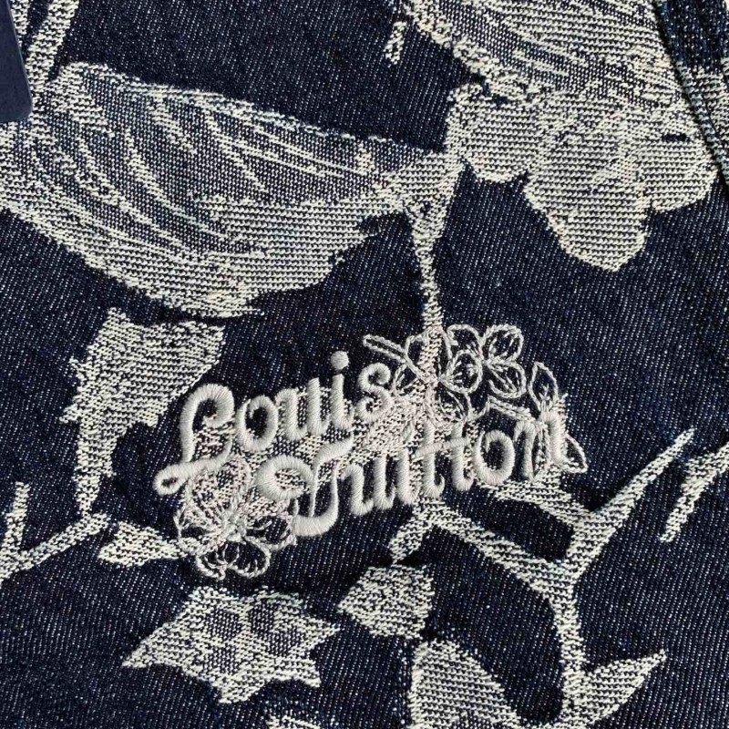 L0*is V*t0n Jean shorts