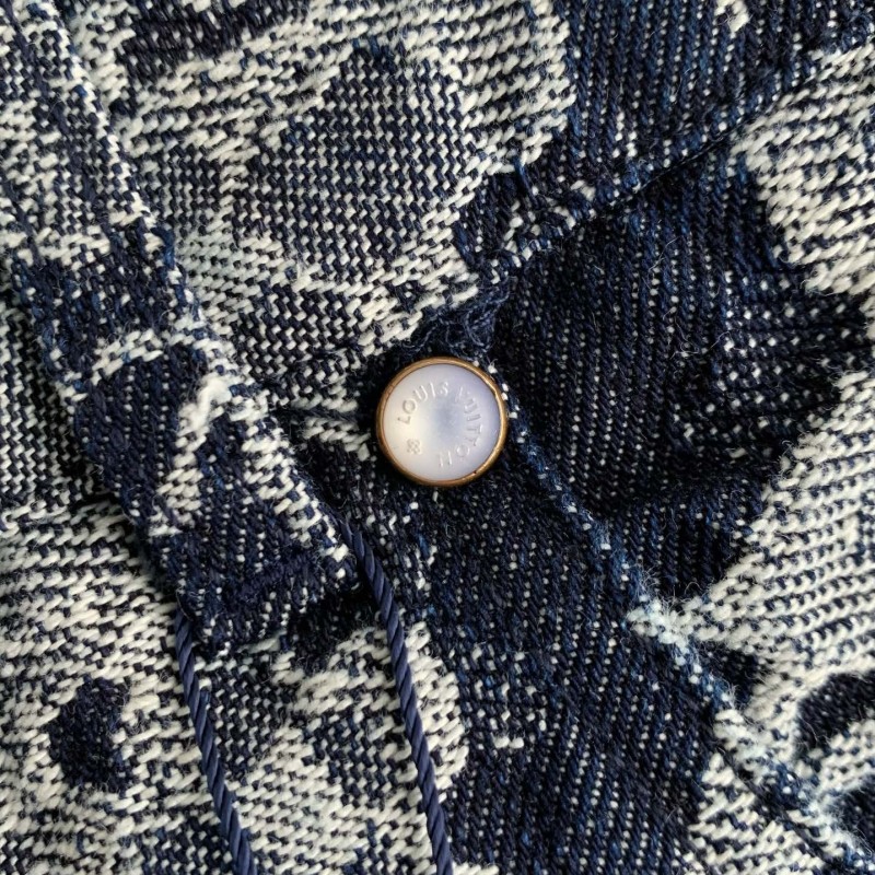 L0*is V*t0n Jean shorts