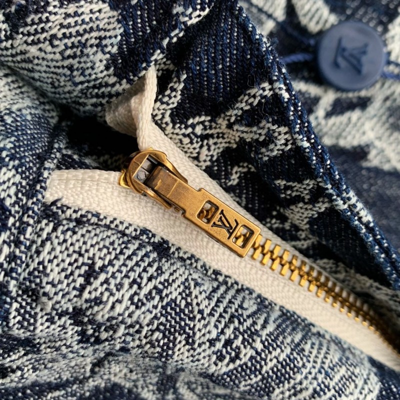 L0*is V*t0n Jean shorts