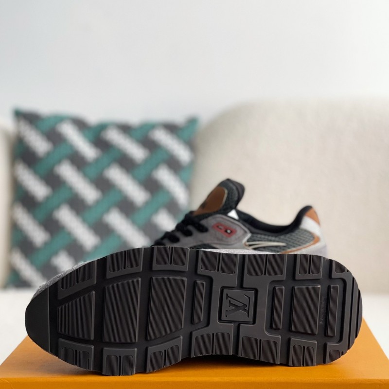 L0*is V*t0n Low-top running shoes