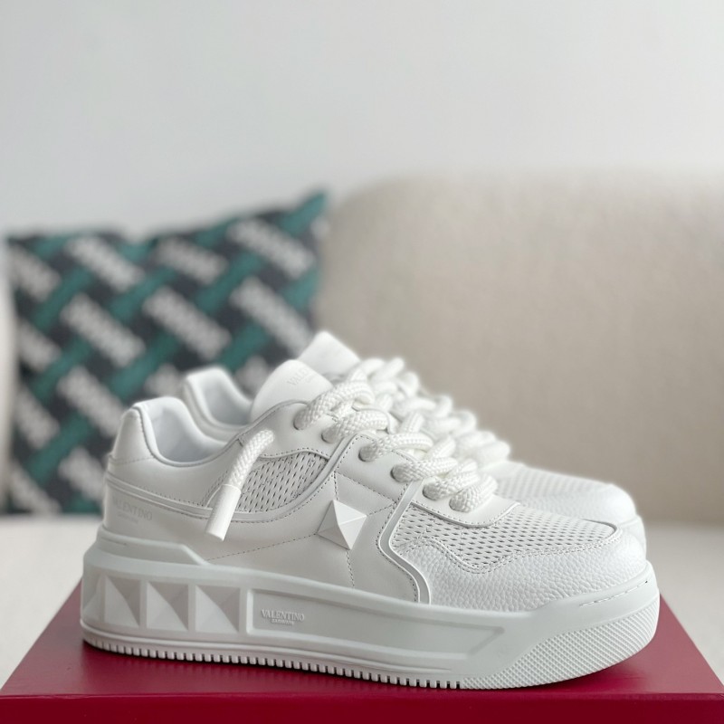 va*t*no One Stud Sneakers