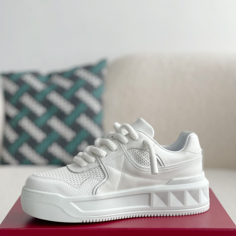 va*t*no One Stud Sneakers