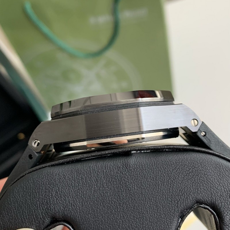 Audemars P*g*et Royal Oak Series 2017 New Men