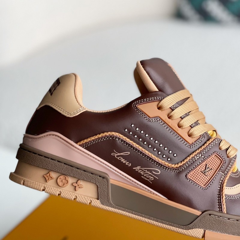 L0*is V*t0n TRAINER SNEAKERS