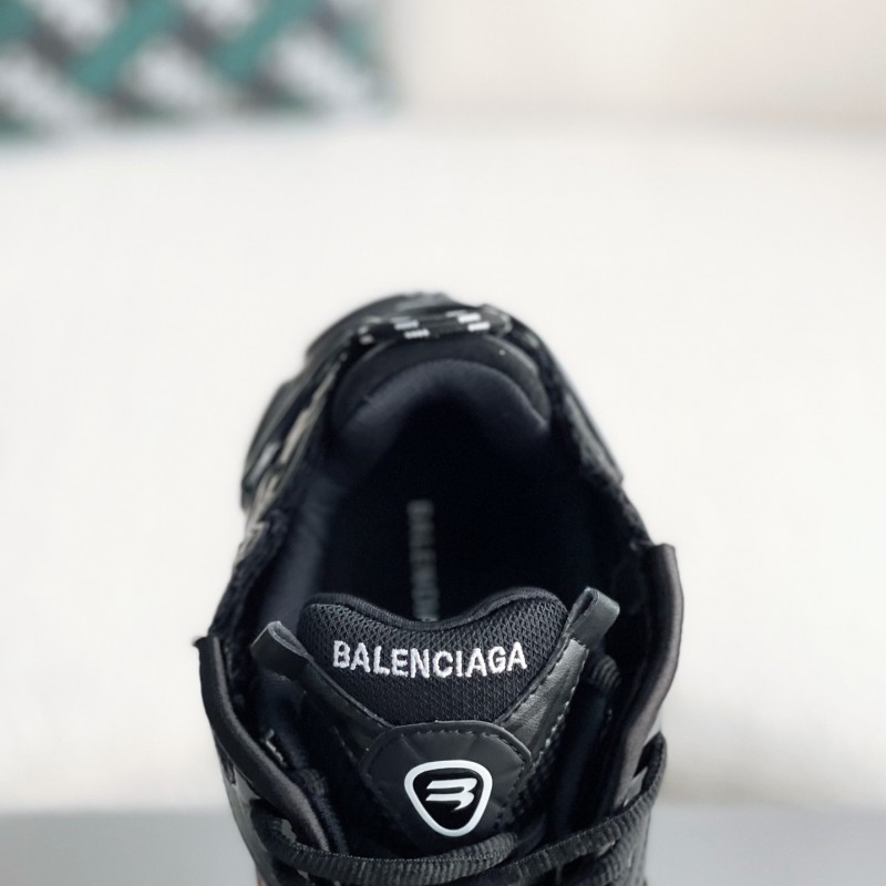 Ba*len*cia*ga Runner Sneakers