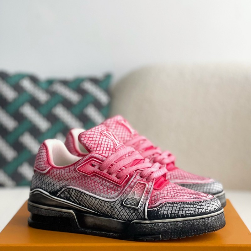 L0*is V*t0n TRAINER SNEAKERS