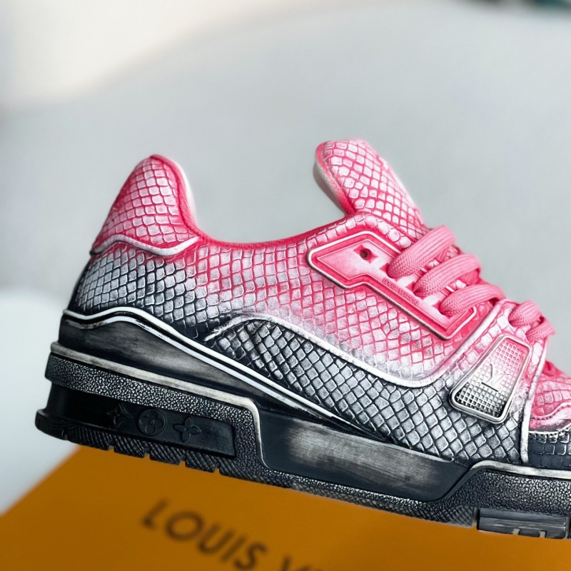 L0*is V*t0n TRAINER SNEAKERS