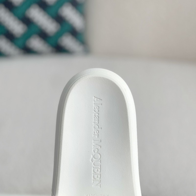 Ale*d*r M*Q*en Slippers