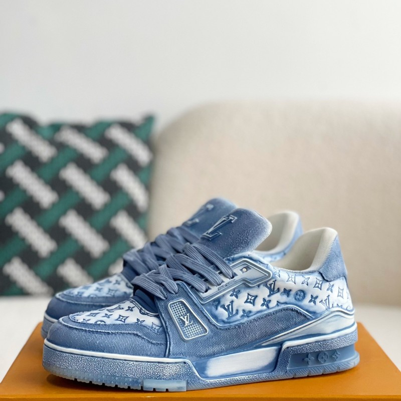 L0*is V*t0n TRAINER SNEAKERS