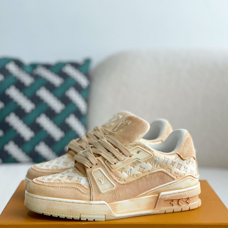 L0*is V*t0n TRAINER SNEAKERS