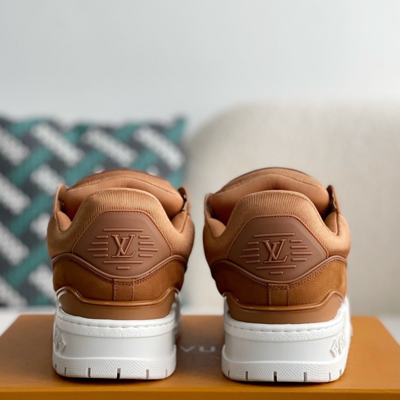 L0*is V*t0n TRAINER SNEAKERS